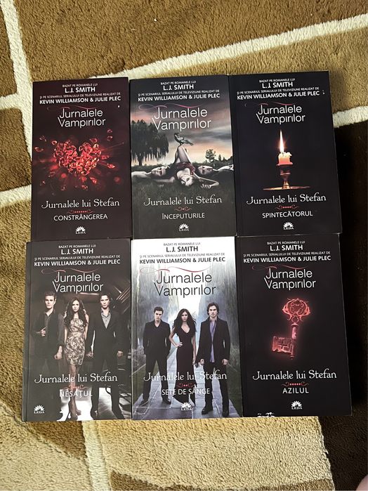 Vand seria Jurnalele Vampirilor + Jurnalele lui Stefan