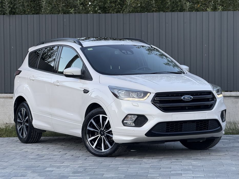 Ford Kuga ST Line 4x4 183cp Panoramic