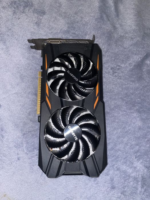 Vand placa gtx 1050 ti