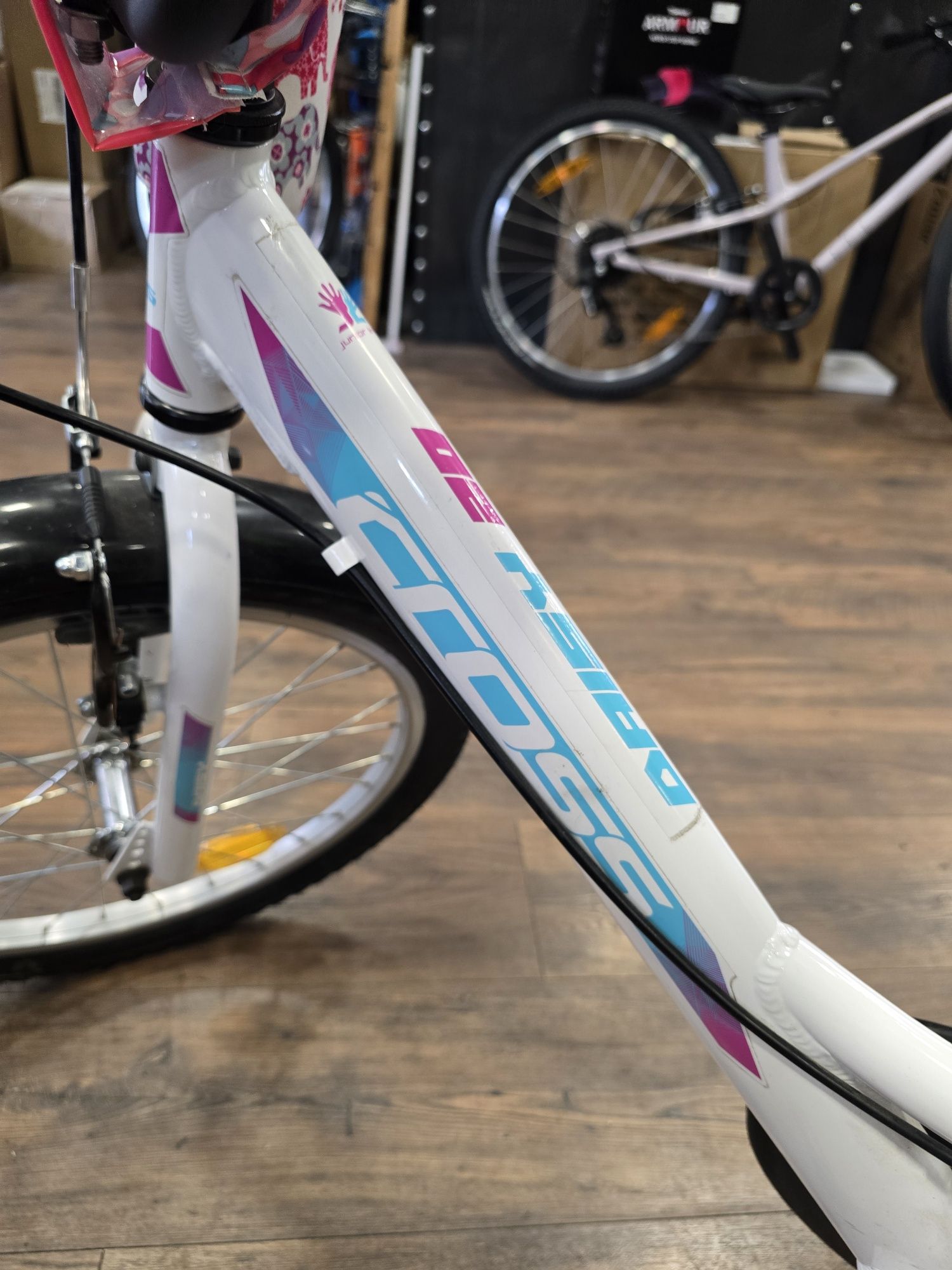 Продавам изгодно детско колело Cross Daisy 20