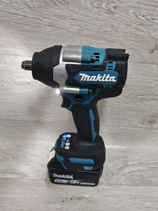 Makita DTW700 impact