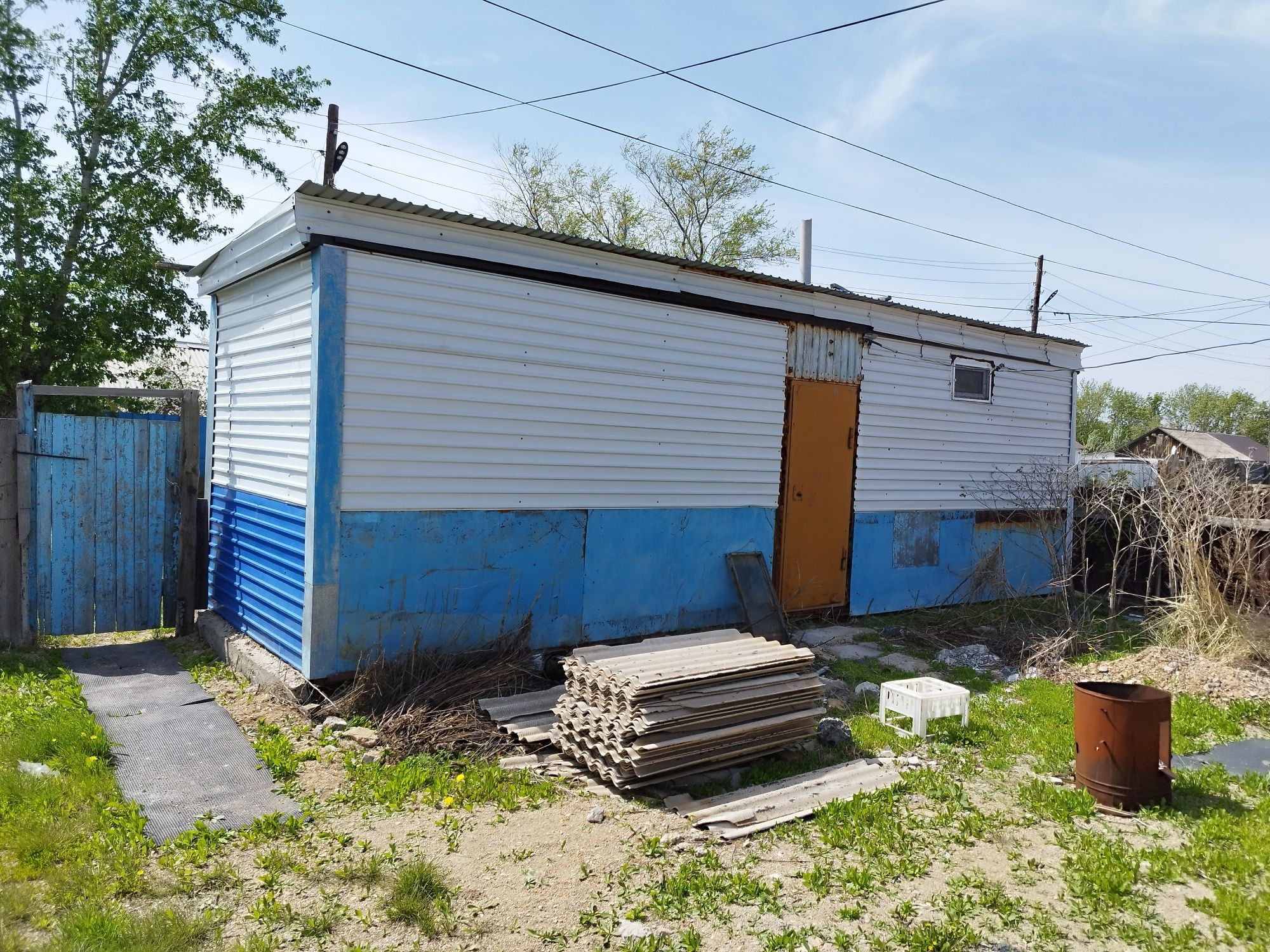 Продам дом и вагончик + гараж
