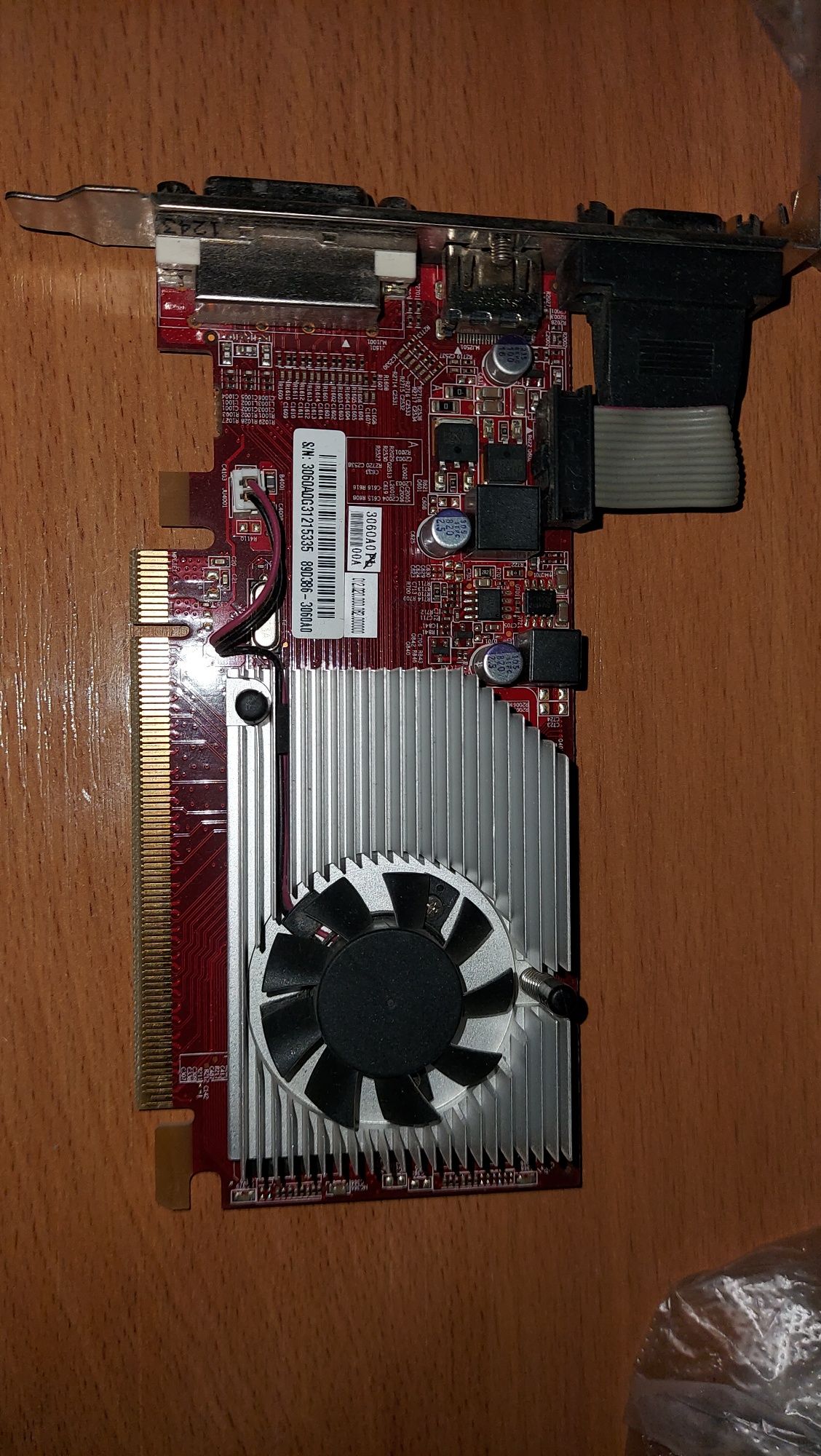 Видео карта 1gb gdr3 radeon