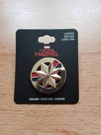 Insigna Captain Marvel (Avengers) (editie limitata)