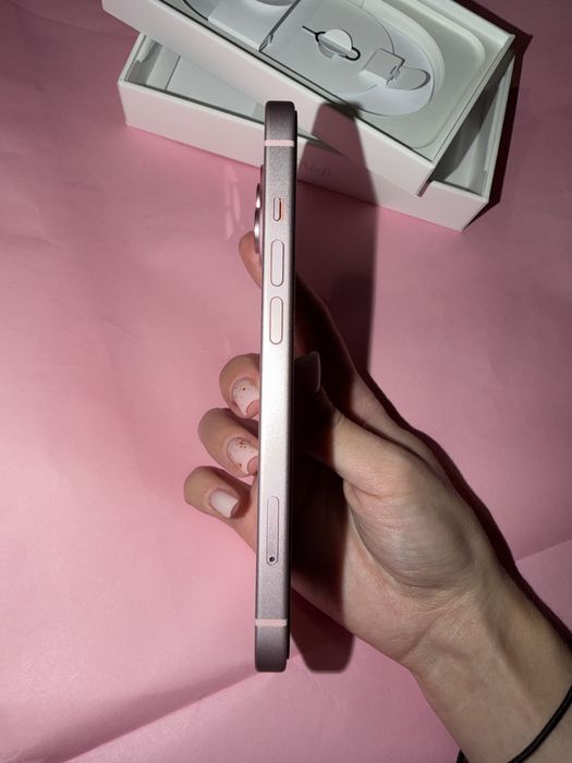 iPhone 15 Pink CA NOU