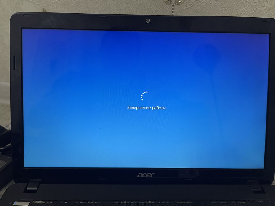 Продам ноутбук Acer Aspire E1-571G