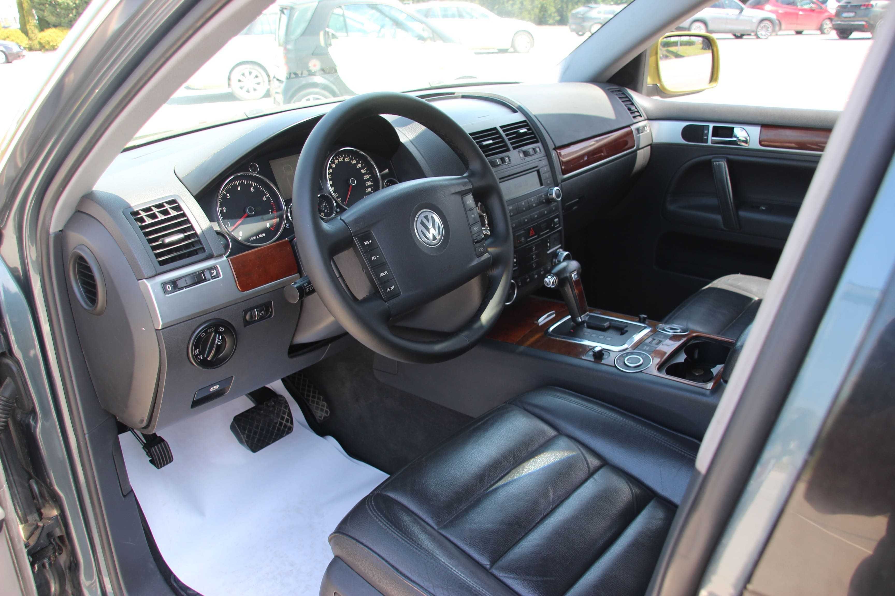VW  Touareg  3.2i LPG с регистрация