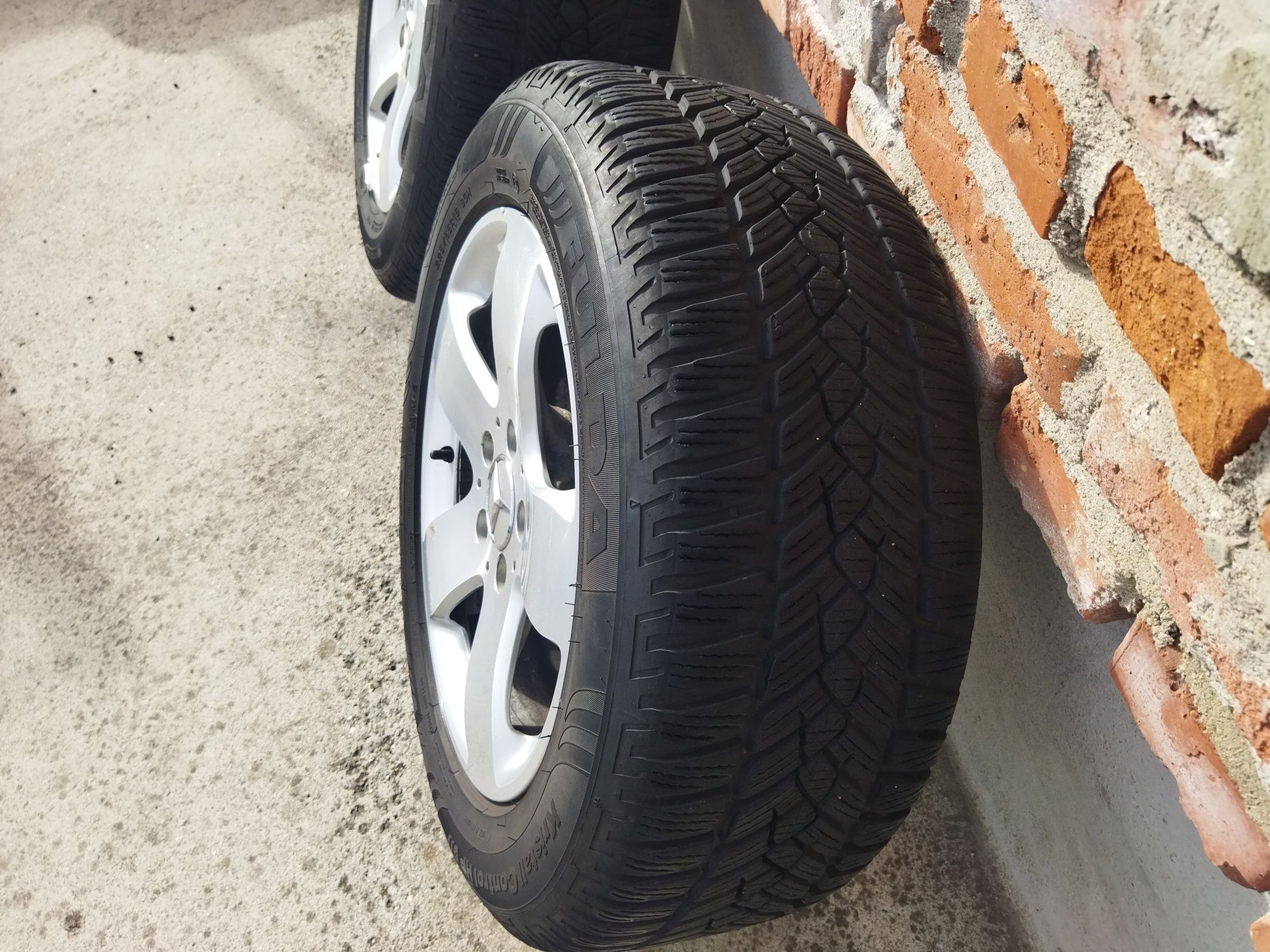 Джанти 16" за Мерцедес W211 със зимни гуми 225/55/R16 95H