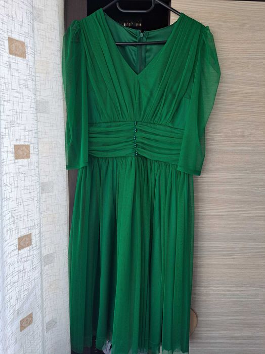 Vand rochie de ocazie noua