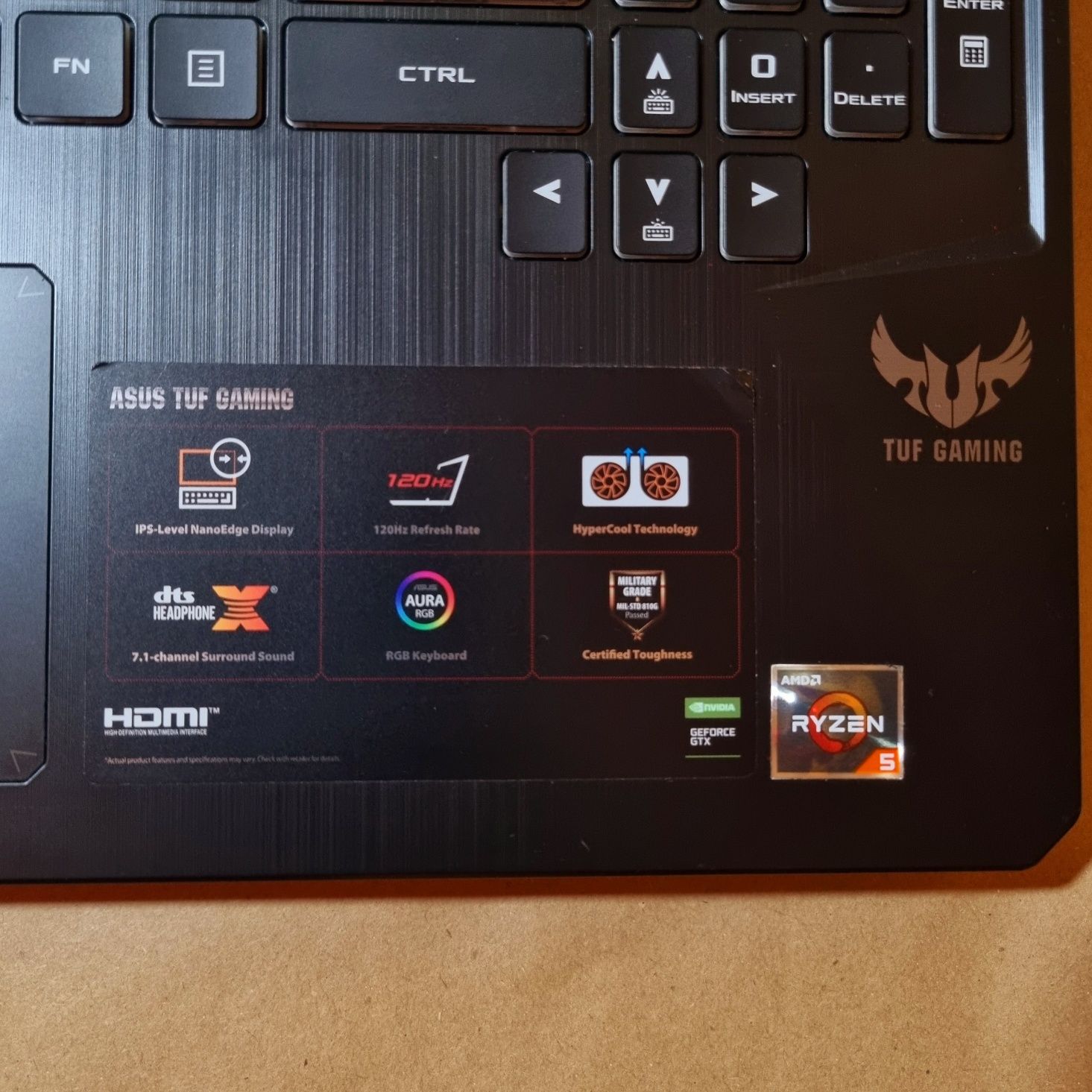 Laptop gaming Asus cu Windows 10 preinstalat + ghiozdănel