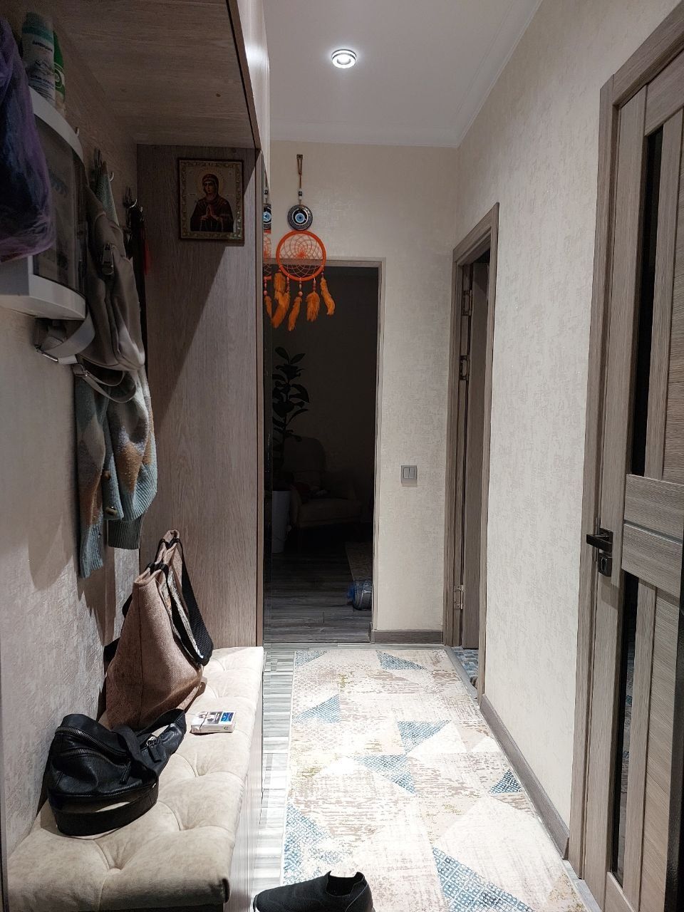 Продаю 3 ком квартира на 1 этаже 4 этажного дома. Авиосозлар 2