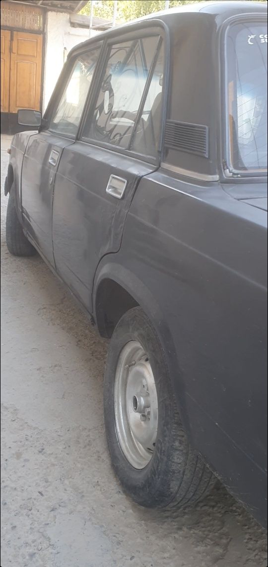 Vaz 2107 yili 1993 mator 03 metan 80 tali