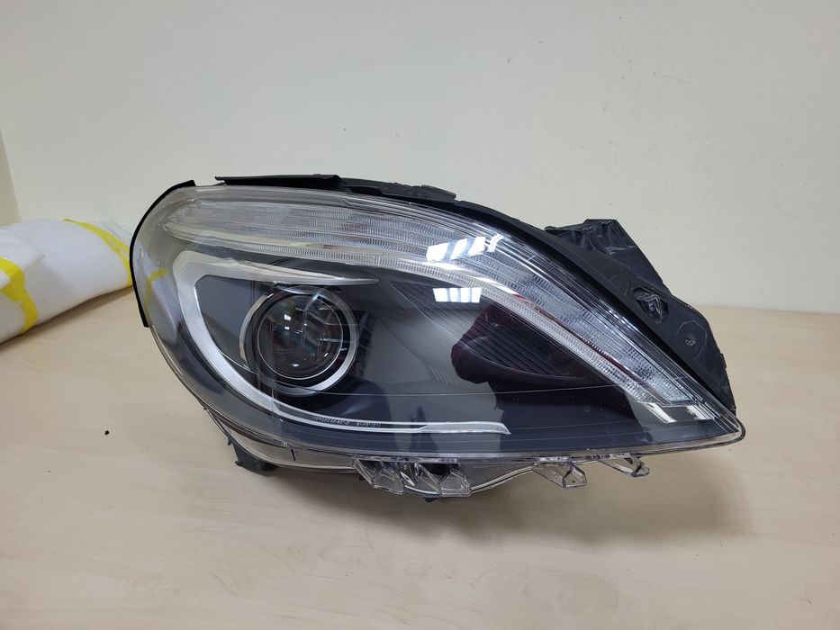 Десен фар фарове Mercedes w246 B класа far farove мерцедес 246 б класа