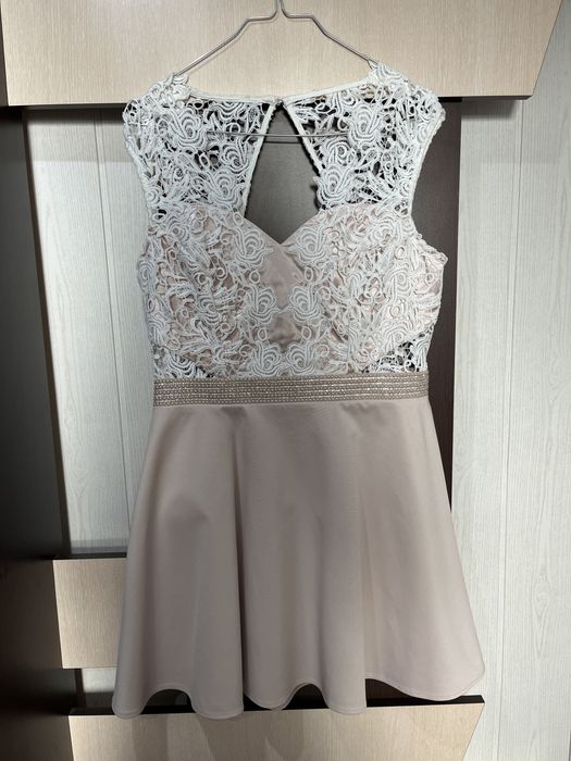 Официална рокля размер 40