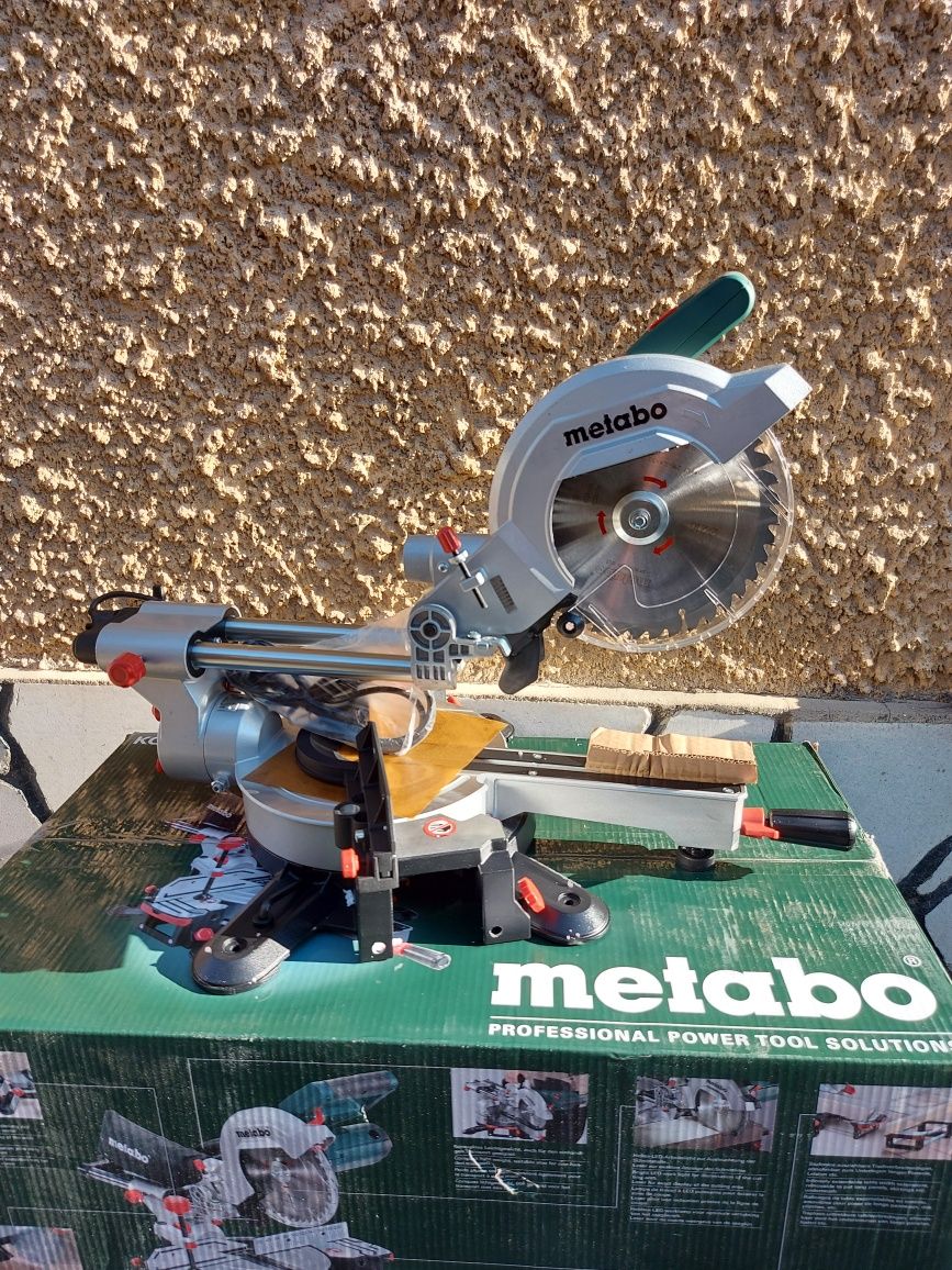 ПРОМОЦИЯ.Нов циркуляр пендула Metabo KGS216M