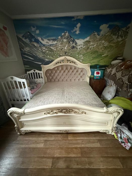 Мебель продаеться