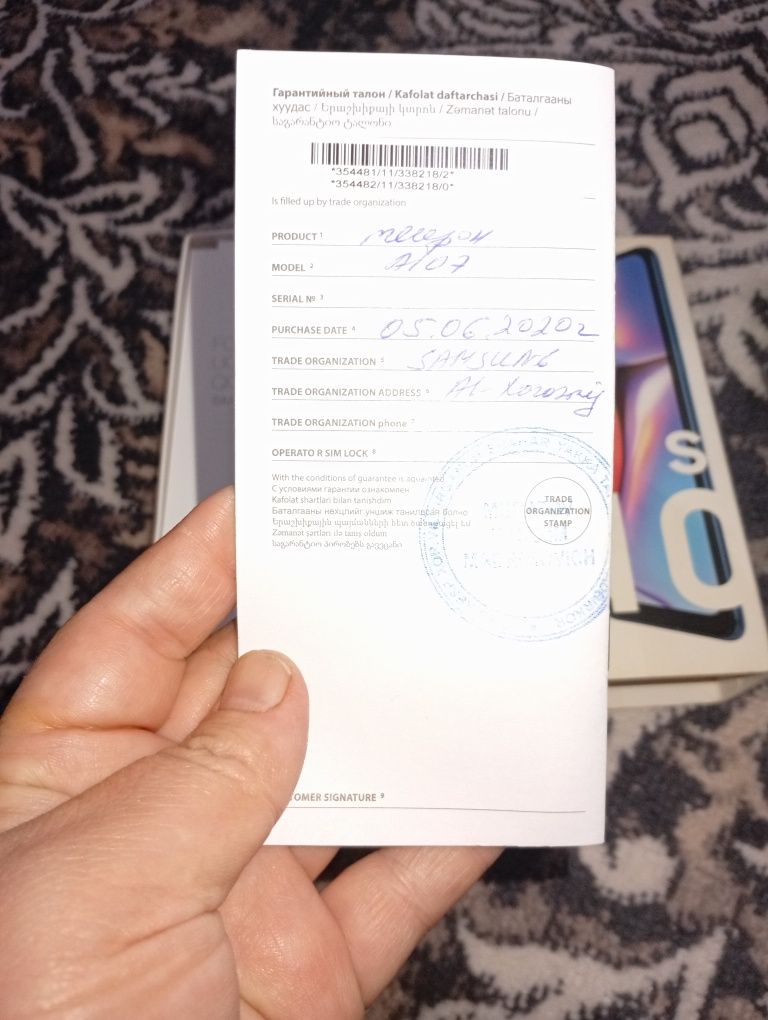 Samsung A10s karubkasi satiladi 2020 yazlgan pechati qoylgan bor qagaz