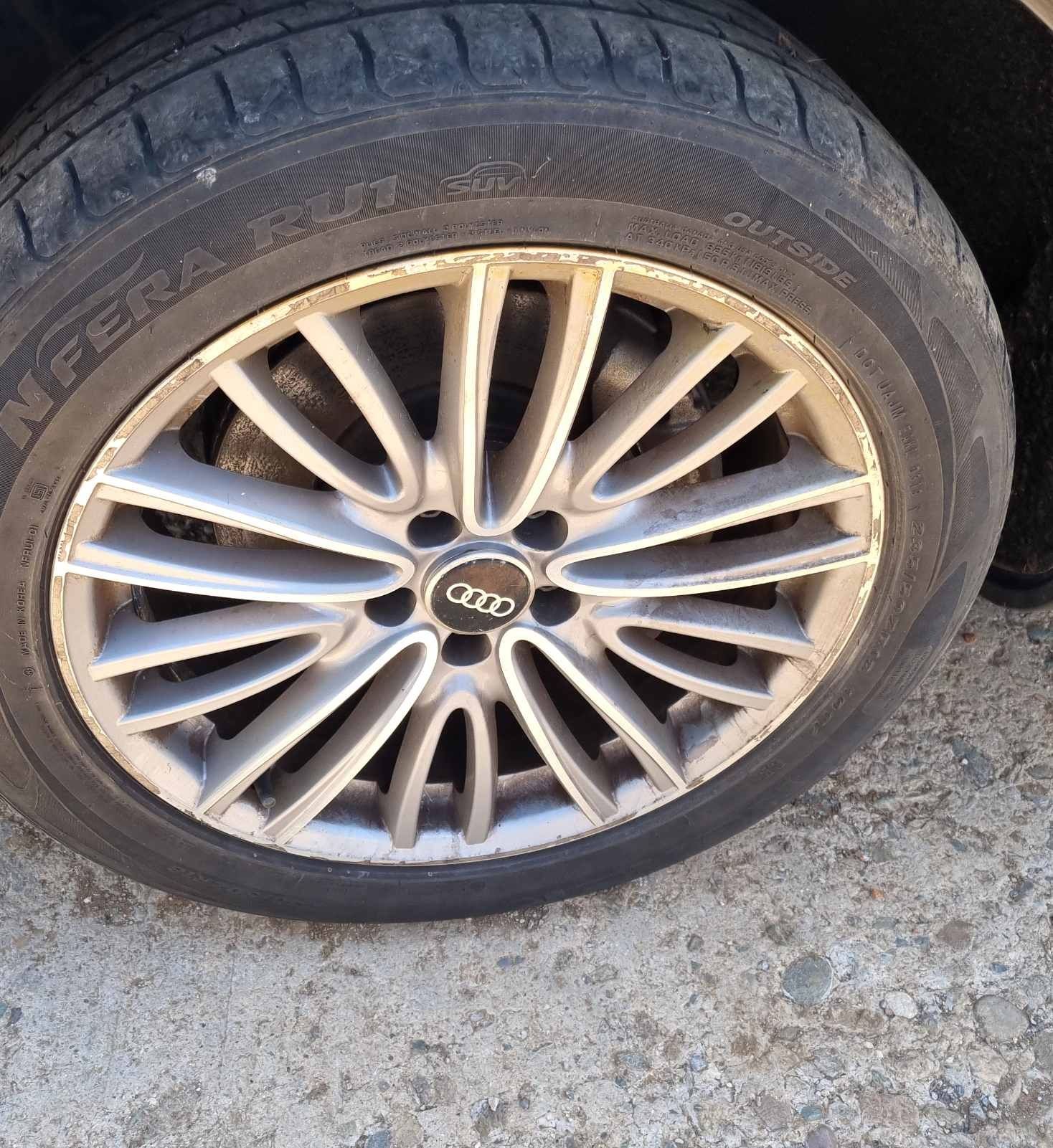 Лети джанти с гуми за AUDI A8 2010GOD  235/50/18
