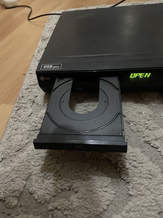 dvd LG pret negociabil
