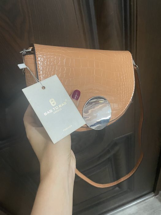 Чисто нова чанта с етикет