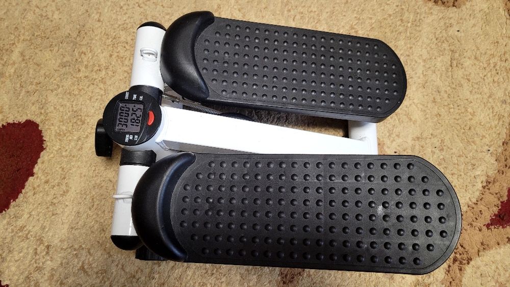 компактный тренажер степпер