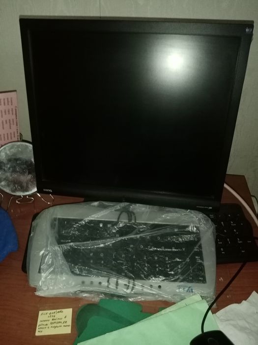 Компьютер чёрного цвета