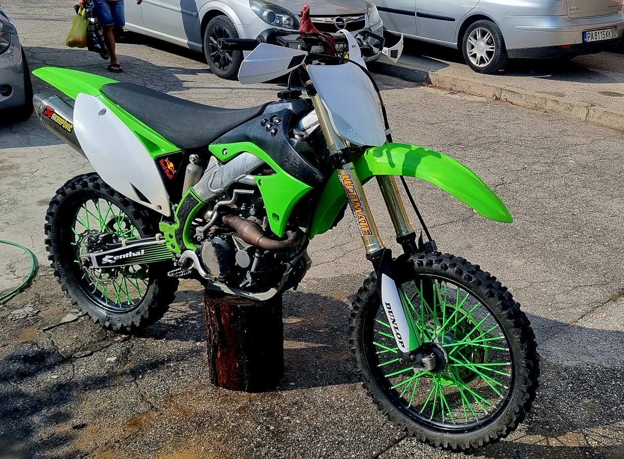Kawasaki kx450f.