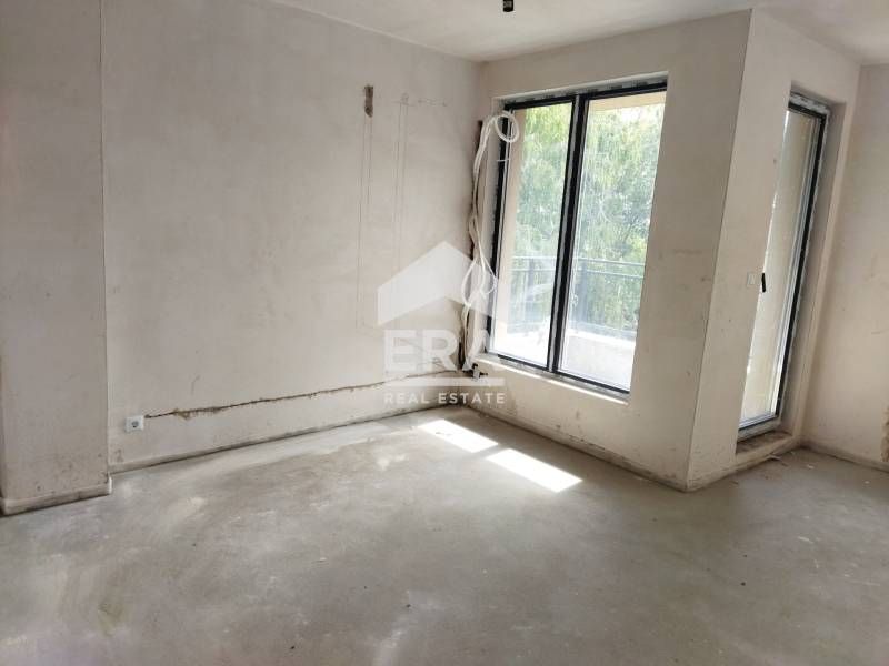 Продава се Тристаен апартамент в Варна, Център - 108 кв.м за 1991 €/кв.м - Снимка #4