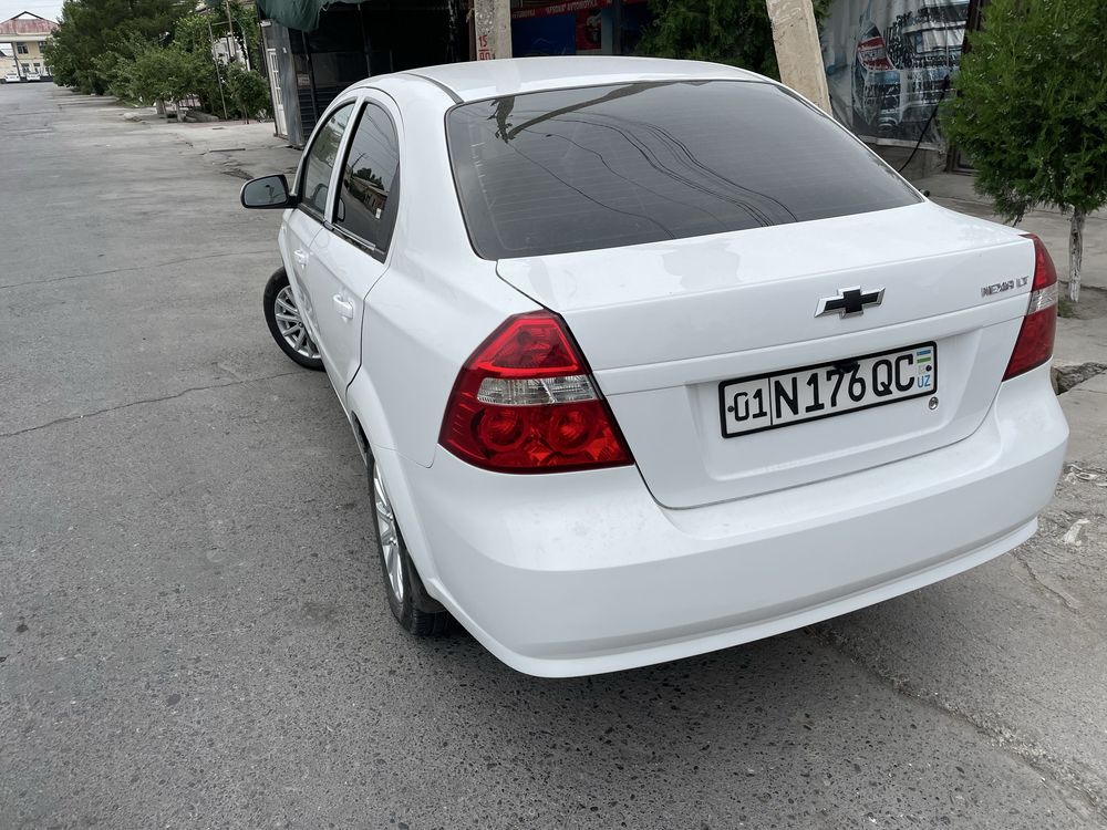 Nexia 3 sotiladi mexanika 2018 varyant yoki naxtka  6300$