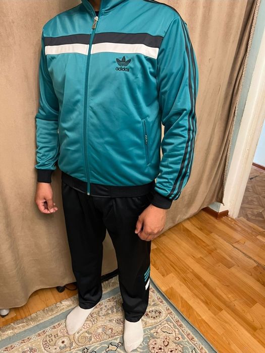 Спортивные костюмы фирмы : Монтана и Адидас