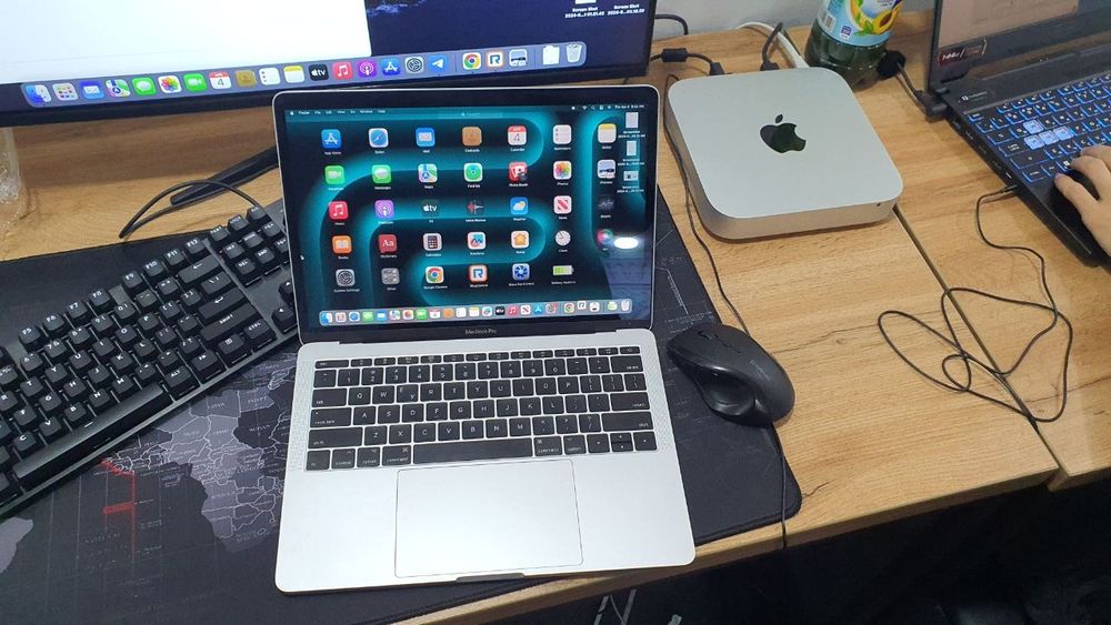 MacBook pro 13 inch
