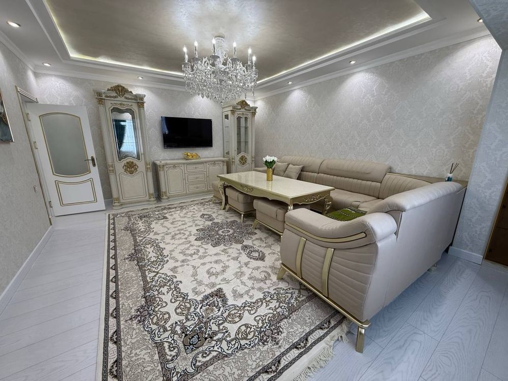 Квартира 4 х комнатная улица Садыка Азимова