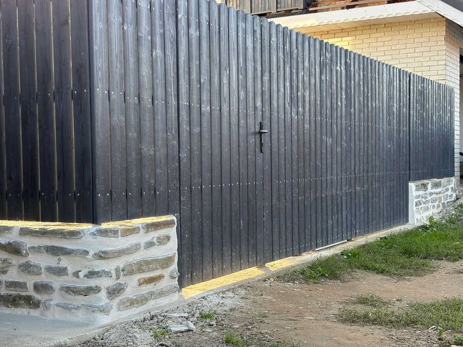 Porti si garduri din lemn (la comanda)