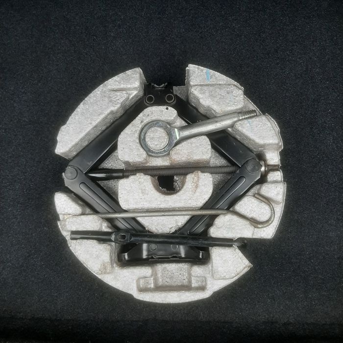 Продам набор домкрат