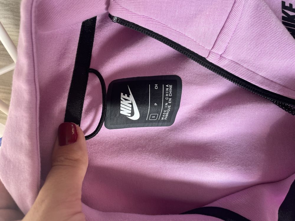 Горнище на Nike