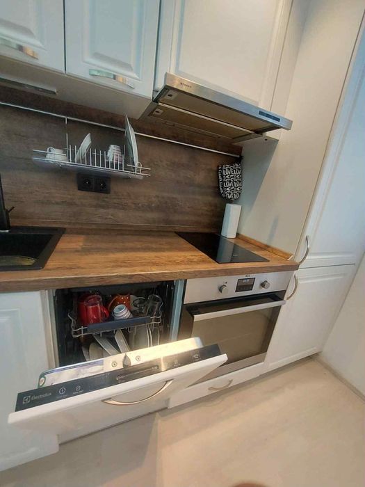 Дава се под наем Тристаен апартамент в София, Център - 68 кв.м за 796.62 € - Снимка #4