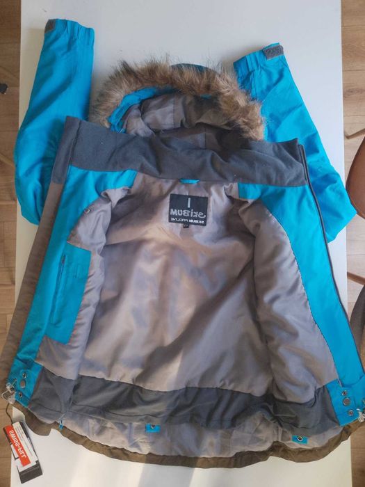 Ново оригинално дамско ски сноуборд яке Skibum