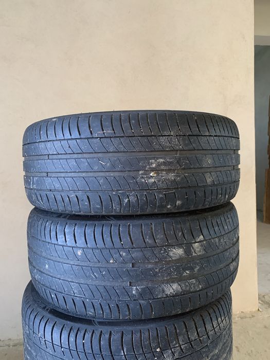 Anvelope 275 35 19 si 245 40 19 de vara Michelin Primacy 3