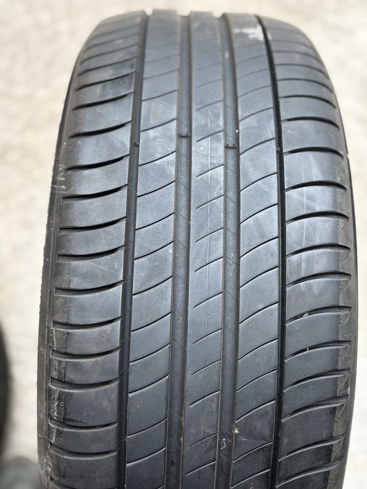215/45/17 Michelin 2 бр