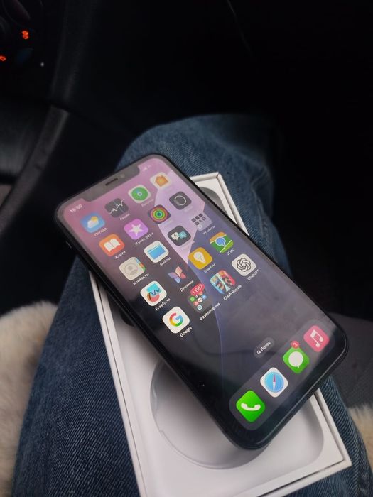 iPhone 11 Black.