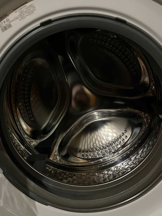 Masina spalat rufe arctic slim abur uscator