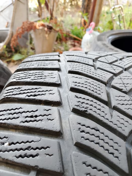 GoodYear Ultra Grip 255 45 R18, Зимни гуми, цена за двете