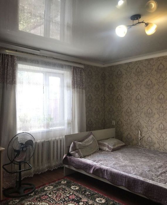 Сдам на длительный срок семейным частный, добротный дом