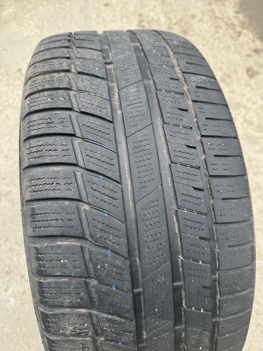2бр Зимни Гуми Toyo 235/45 R18