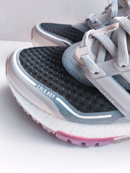 Нови Adidas Ultraboost 21 COLD.RDY  Дамски Маратонки Номер 39 1/3
