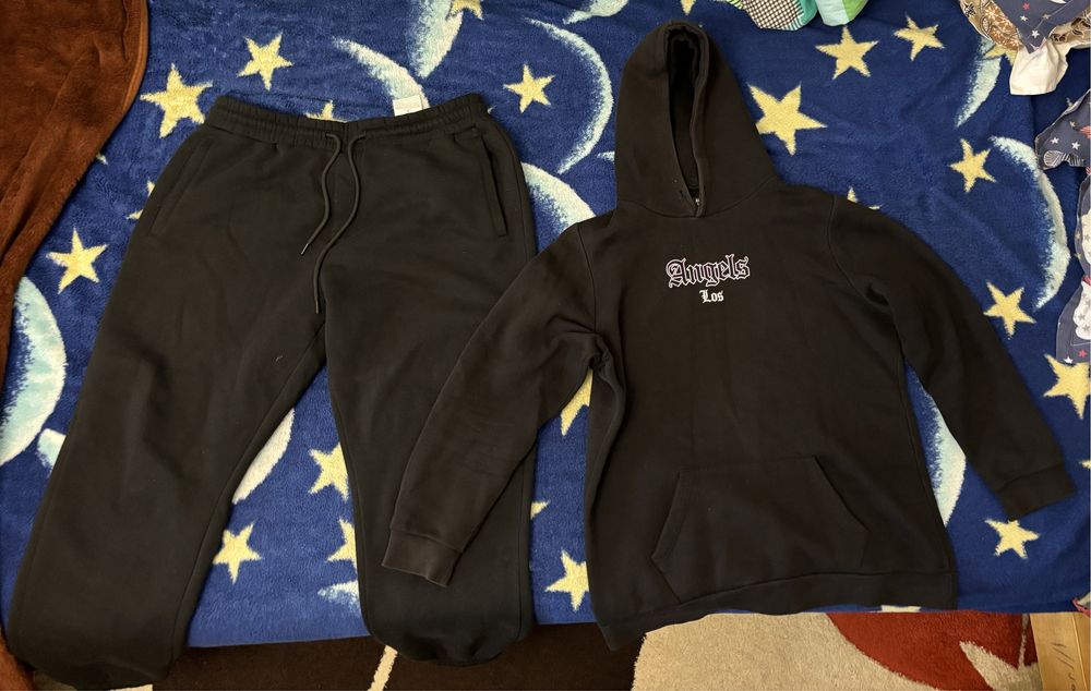 Vând haine de firma