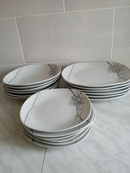 Set farfurii 18 bucati
