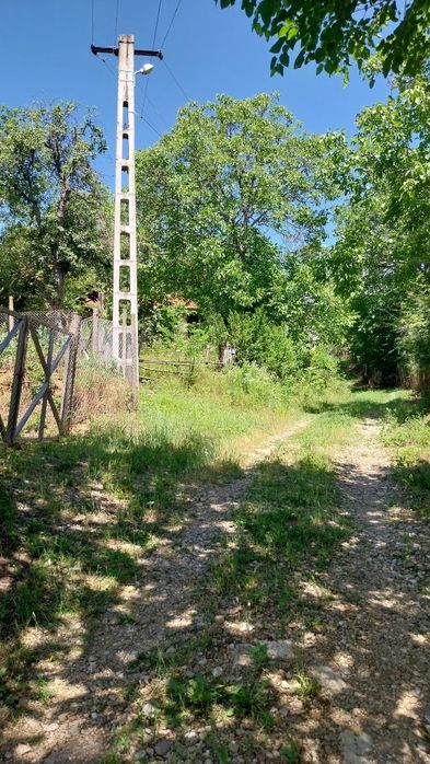 Vanzare teren intravilan