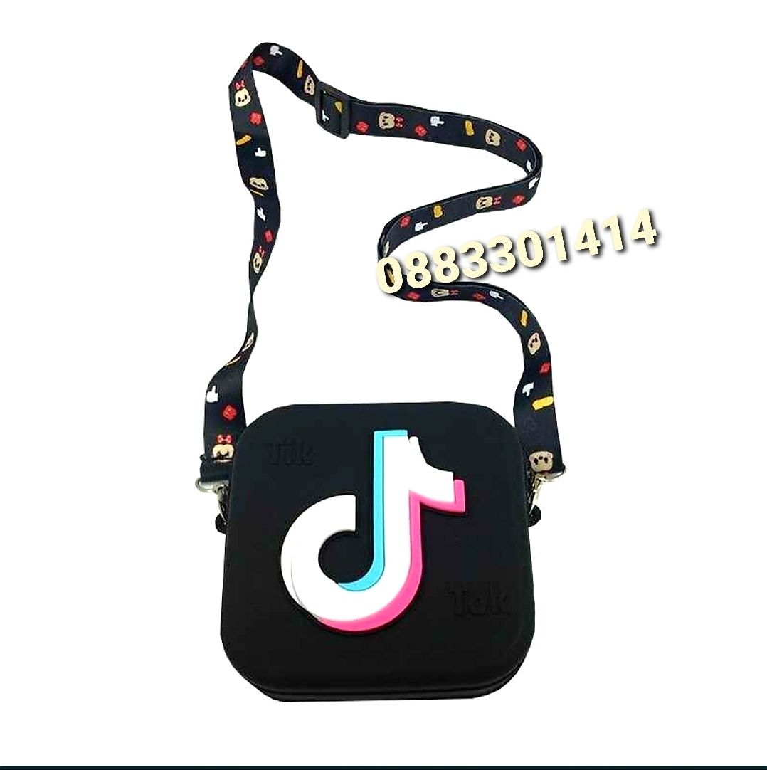 TikTok чанта различни цветове