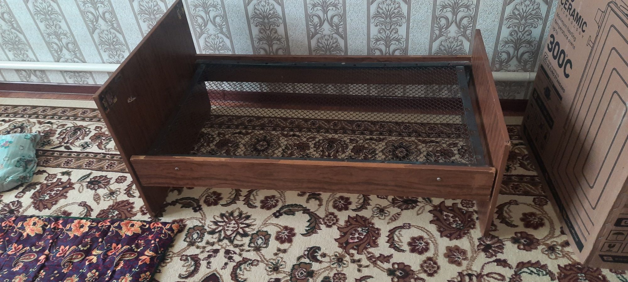 детский Кроват беккем, 100кг адам көтереди. сатылады. Келисимли.
